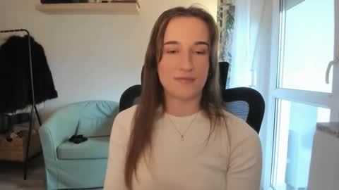 Snapshot of oliviaaa2003 chatting on March 27, 2026, 1:55 pm Oliwiaa2004 online show from March 27, 2026, 1:55 pm