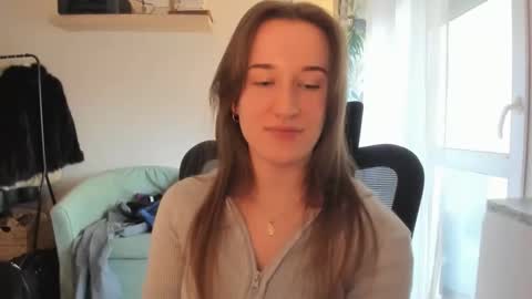 Snapshot of oliviaaa2003 chatting on March 30, 2026, 2:29 pm Oliwiaa2004 online show from March 30, 2026, 2:29 pm