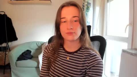 Snapshot of oliviaaa2003 chatting on June 2, 2026, 2:30 pm Oliwiaa2004 online show from June 2, 2026, 2:30 pm