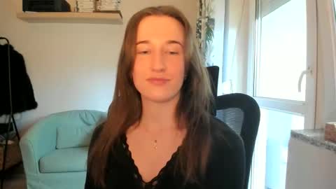 Snapshot of oliviaaa2003 chatting on June 7, 2026, 10:08 am Oliwiaa2004 online show from June 7, 2026, 10:08 am