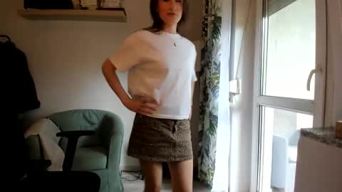 Snapshot of oliviaaa2003 chatting on June 8, 2026, 11:54 am Oliwiaa2004 online show from June 8, 2026, 11:54 am