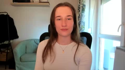 Snapshot of oliviaaa2003 chatting on June 9, 2026, 12:28 pm Oliwiaa2004 online show from June 9, 2026, 12:28 pm