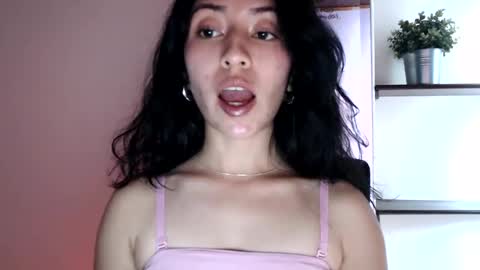 oliviaaa__ online show from September 18, 2025, 8:22 pm