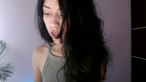 oliviaaa__ online show from May 20, 2026, 4:57 pm