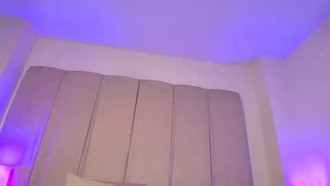 Snapshot of oliviabeneett chatting on February 10, 2026, 9:30 pm My name is olivia but can you call me Oli online show from February 10, 2026, 9:30 pm