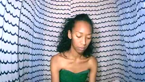 Snapshot of oliviah27 chatting on October 31, 2025, 11:39 pm oliviah27 online show from October 31, 2025, 11:39 pm