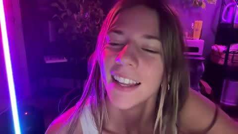 Olivia online show from January 10, 2025, 8:07 am