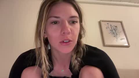 Olivia online show from February 28, 2025, 7:05 am