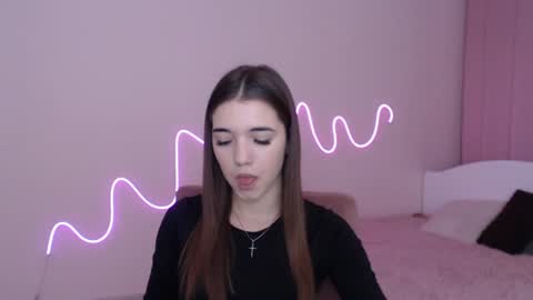 Snapshot of olivialimm chatting on December 3, 2024, 9:01 pm Olivia online show from December 3, 2024, 9:01 pm