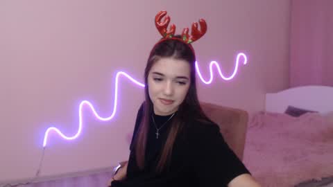 Snapshot of olivialimm chatting on December 8, 2024, 12:29 am Olivia online show from December 8, 2024, 12:29 am