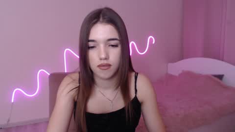 Snapshot of olivialimm chatting on December 16, 2024, 4:05 pm Olivia online show from December 16, 2024, 4:05 pm