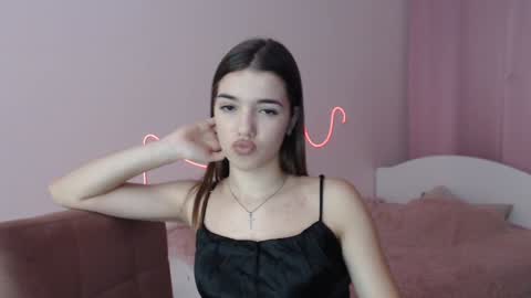 Snapshot of olivialimm chatting on December 17, 2024, 9:05 pm Olivia online show from December 17, 2024, 9:05 pm