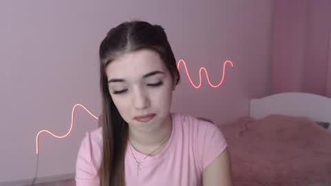 Snapshot of olivialimm chatting on December 20, 2024, 6:13 pm Olivia online show from December 20, 2024, 6:13 pm