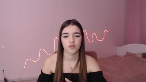 Snapshot of olivialimm chatting on January 7, 2025, 7:28 pm Olivia online show from January 7, 2025, 7:28 pm