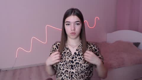 Snapshot of olivialimm chatting on January 8, 2025, 5:05 pm Olivia online show from January 8, 2025, 5:05 pm