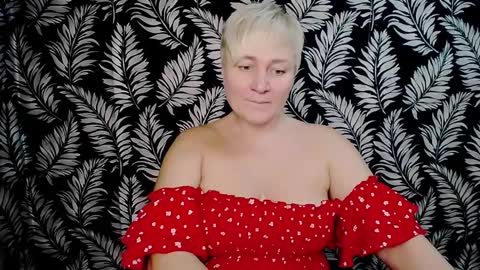 Snapshot of oliviaoskar_ chatting on December 20, 2024, 4:46 pm Kelly online show from December 20, 2024, 4:46 pm