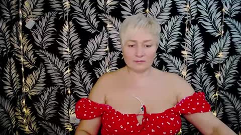 Snapshot of oliviaoskar_ chatting on January 12, 2025, 12:01 pm Kelly online show from January 12, 2025, 12:01 pm