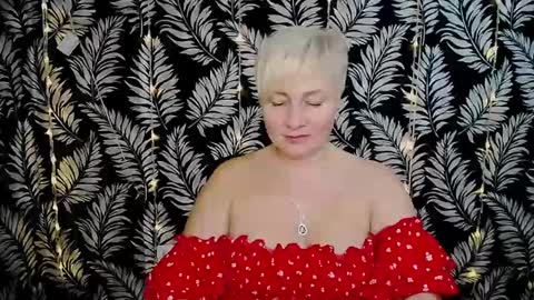 Snapshot of oliviaoskar_ chatting on January 18, 2025, 2:23 pm Kelly online show from January 18, 2025, 2:23 pm
