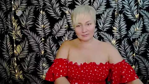 Snapshot of oliviaoskar_ chatting on January 18, 2025, 5:26 pm Kelly online show from January 18, 2025, 5:26 pm