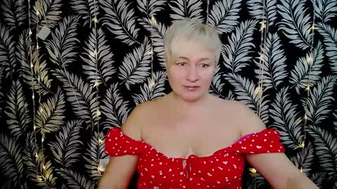 Snapshot of oliviaoskar_ chatting on January 30, 2025, 11:33 am Kelly online show from January 30, 2025, 11:33 am