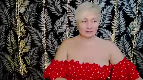 Snapshot of oliviaoskar_ chatting on February 8, 2025, 3:10 pm Kelly online show from February 8, 2025, 3:10 pm