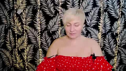 Snapshot of oliviaoskar_ chatting on February 9, 2025, 12:19 pm Kelly online show from February 9, 2025, 12:19 pm