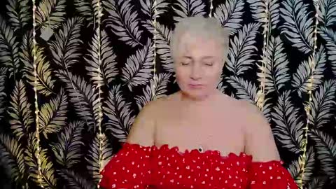 Snapshot of oliviaoskar_ chatting on February 15, 2025, 3:39 pm Kelly online show from February 15, 2025, 3:39 pm