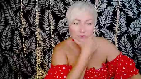 Snapshot of oliviaoskar_ chatting on October 7, 2025, 11:18 am Kelly online show from October 7, 2025, 11:18 am