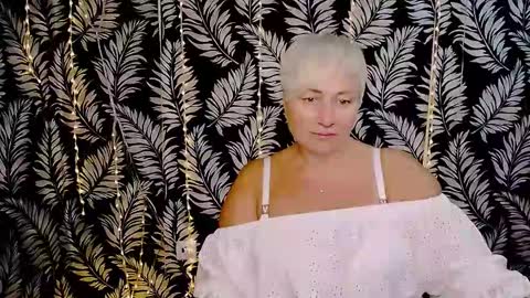 Snapshot of oliviaoskar_ chatting on October 10, 2025, 11:42 am Kelly online show from October 10, 2025, 11:42 am