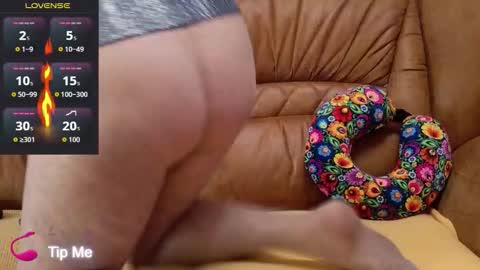 oliviaparadise online show from September 22, 2025, 9:22 am