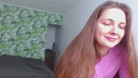 Olivia online show from April 18, 2026, 4:38 am