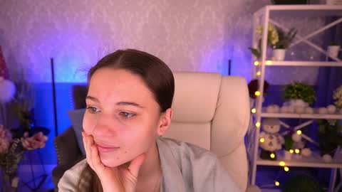 Snapshot of olivkablush chatting on January 17, 2025, 6:47 am Olivia online show from January 17, 2025, 6:47 am