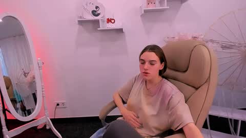 Snapshot of ollistiw chatting on February 10, 2025, 12:39 pm Olli and Stiw online show from February 10, 2025, 12:39 pm