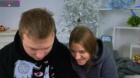 Snapshot of ollistiw chatting on November 10, 2025, 8:35 am Olli and Stiw online show from November 10, 2025, 8:35 am