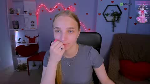 Ollivia online show from May 27, 2026, 5:37 am