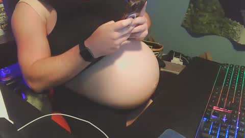 Snapshot of olorlando321 chatting on November 3, 2025, 11:15 pm Dani Pregna online show from November 3, 2025, 11:15 pm