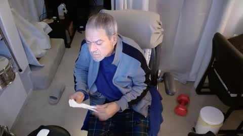 ondoko1234 online show from November 19, 2025, 4:01 am