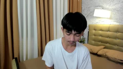 Snapshot of one_and_only_me04 chatting on April 9, 2026, 3:28 am one_and_only_me04 online show from April 9, 2026, 3:28 am