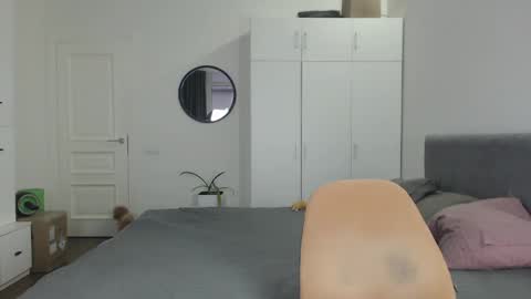 onebestlover online show from January 20, 2025, 9:03 am