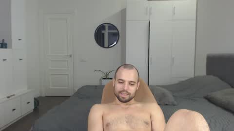 onebestlover online show from February 4, 2025, 2:43 pm