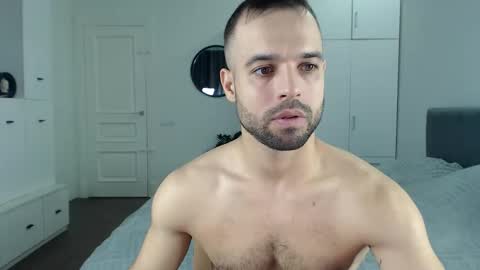 onebestlover online show from September 26, 2025, 9:57 am