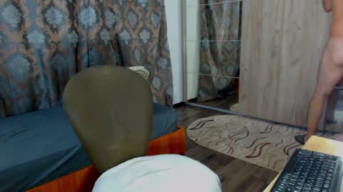 Snapshot of oneboy1x1 chatting on December 23, 2024, 4:01 am oneboy1x1 online show from December 23, 2024, 4:01 am