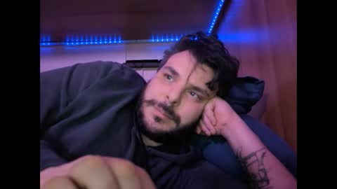 onecrew1 online show from February 10, 2025, 5:52 pm