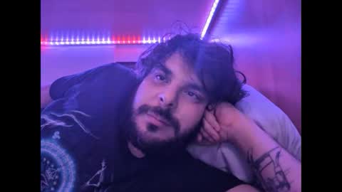 onecrew1 online show from September 16, 2025, 5:36 pm