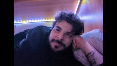 onecrew1 online show from February 2, 2026, 6:06 pm