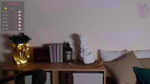 Snapshot of onehotbigass chatting on February 25, 2025, 12:13 pm ONLINE online show from February 25, 2025, 12:13 pm