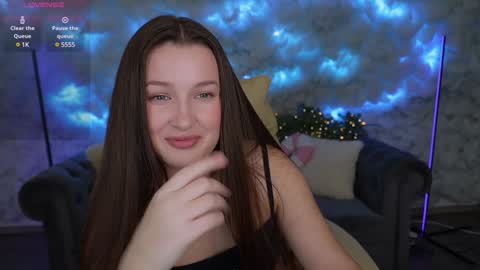 L A Y A online show from February 5, 2025, 8:25 pm