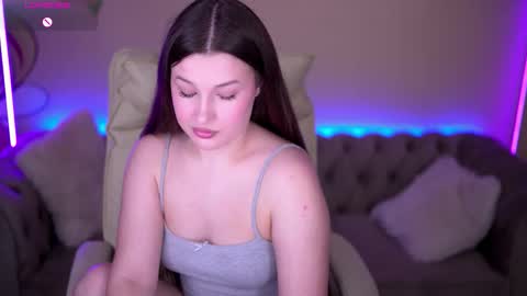 L A Y A online show from March 19, 2026, 8:02 pm