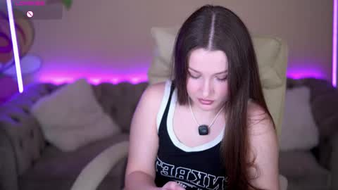 L A Y A online show from April 3, 2026, 6:11 am