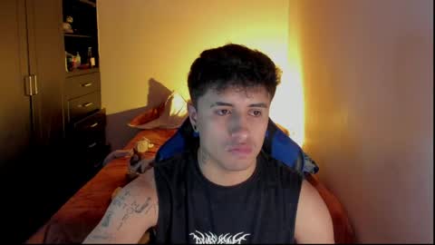 YIN MIGUEL online show from April 28, 2026, 3:33 am